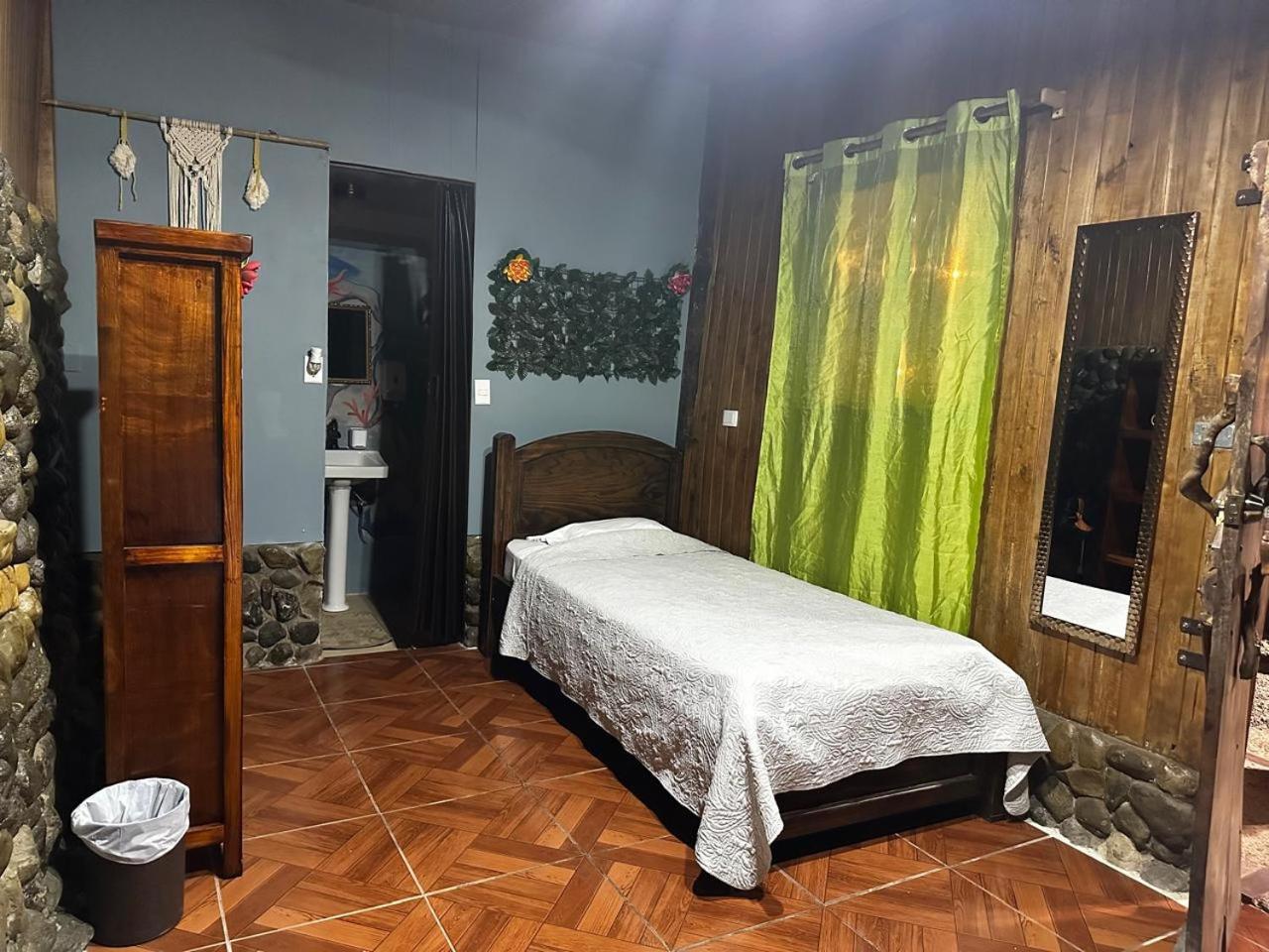 Hostel Rustico Marabi Tárcoles Ngoại thất bức ảnh